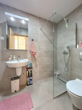 Rent, one bedroom apartment, 45m², Bečići, Budva - image 8