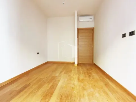 Rent, office space, 52m², Kod Capital Plaze, Podgorica - image 8