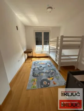Izdavanje, dvosoban stan, 70m², Centar, Novi Sad - image 6