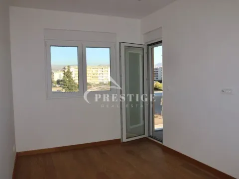 Prodaja, dvosoban stan, 71m², City Kvart, Podgorica - image 3