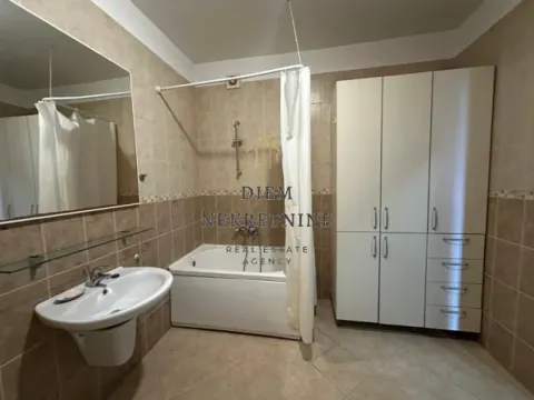 Rent, two bedroom apartment, 105m², Preko Morače, Podgorica - image 7