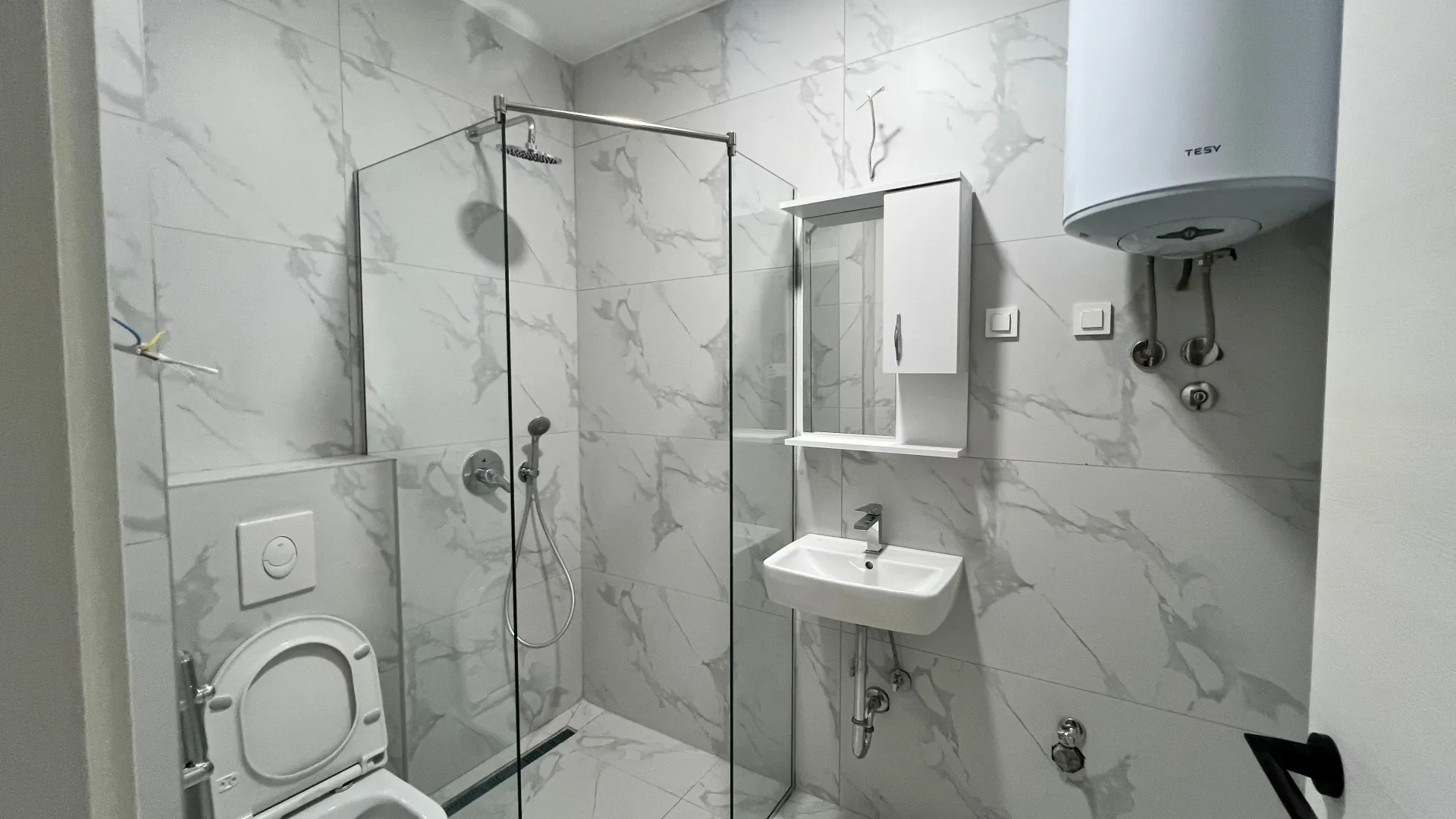 Izdavanje, dvosoban stan, 64m², Stari Aerodrom, Podgorica
