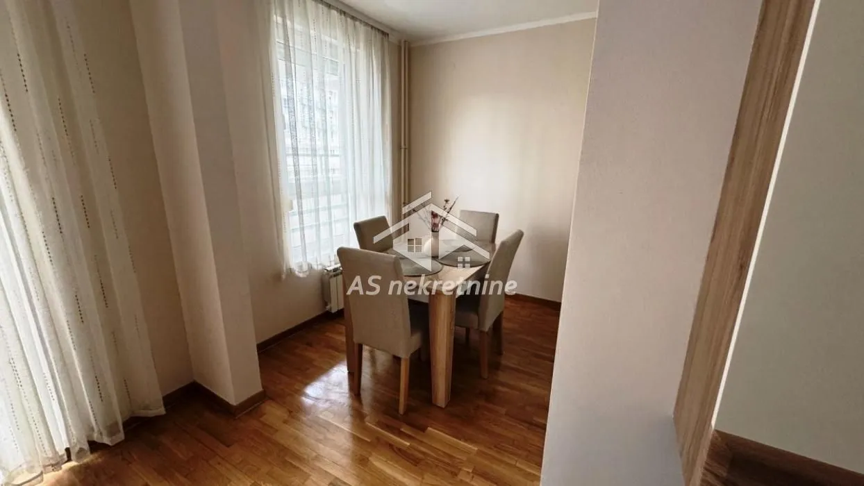 Izdavanje, dvosoban stan, 69m², Novi Beograd Blok 67, Novi Beograd Sve Podlokacije