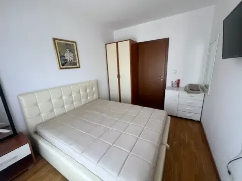 Rent, two bedroom apartment, 74m², City Kvart, Podgorica - image 9