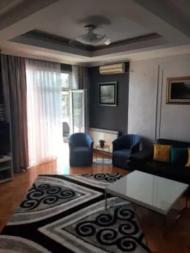 Living room with furniture, coffee table and access to the terrace. - image 18