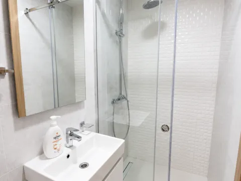 Izdavanje, dvosoban stan, 85m², Master Kvart, Podgorica - image 7