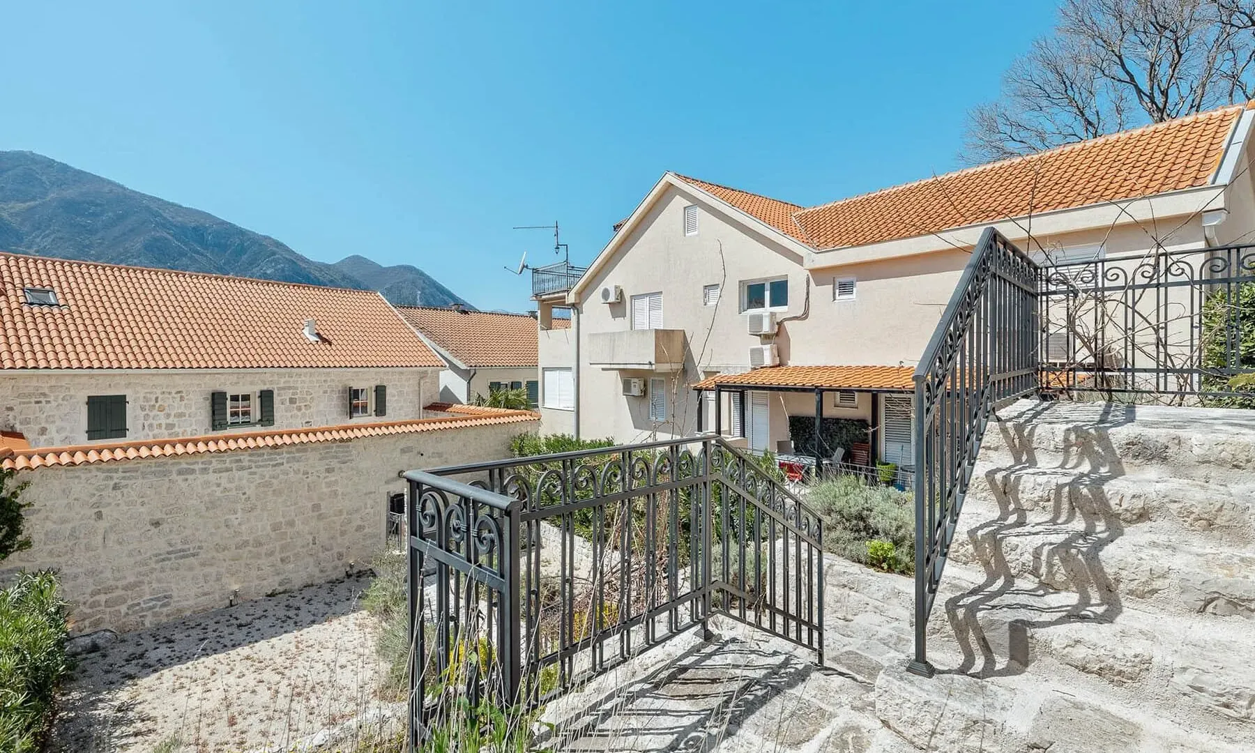 Sale, house, 490m², Dobrota, Kotor