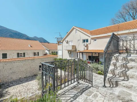 Prodaja, kuća, 490m², Dobrota, Kotor - image 35