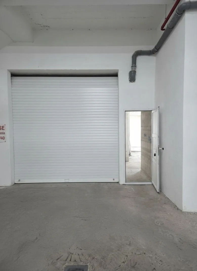 Rent, office space, 170m², Pobrežje, Podgorica