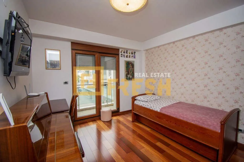 Rent, four bedroom apartment, 160m², Preko Morače, Podgorica