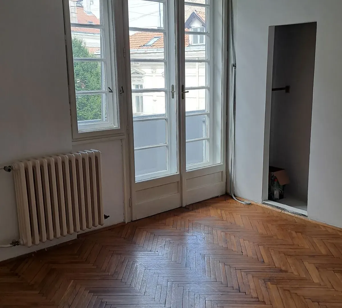 Sale, four bedroom apartment, 98m², Skadarlija, Beograd