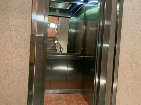 Izdavanje, garsonjera, 28m², Budva, Crna Gora - image 11