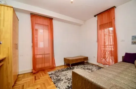 Izdavanje, trosoban stan, 92m², Podgorica, Crna Gora - image 4