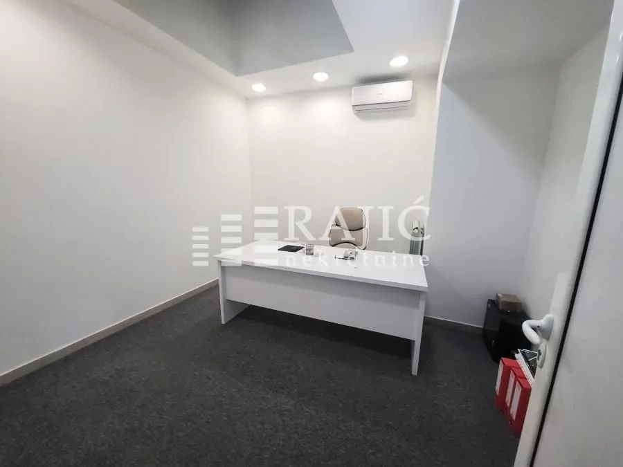 Rent, office space, 182m², Savski Venac, Beograd