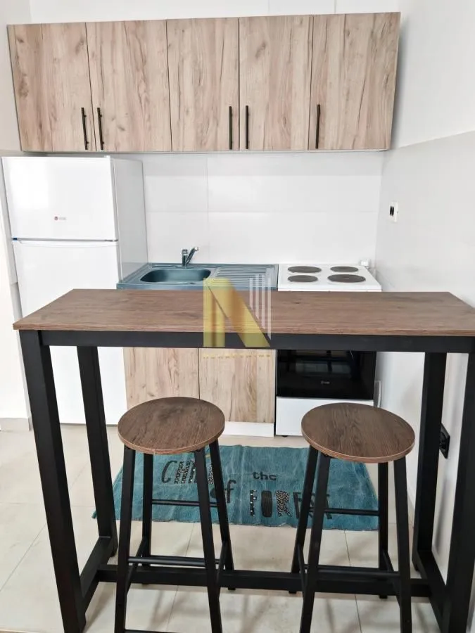 Izdavanje, jednosoban stan, 41m², Petrovaradin, Novi Sad
