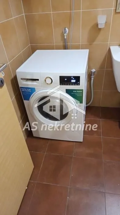Rent, three bedroom apartment, 86m², Vračar Hram, Vračar Sve Podlokacije