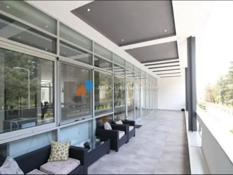 Izdavanje, četvorosoban stan, 250m², Savski Venac, Beograd - image 11
