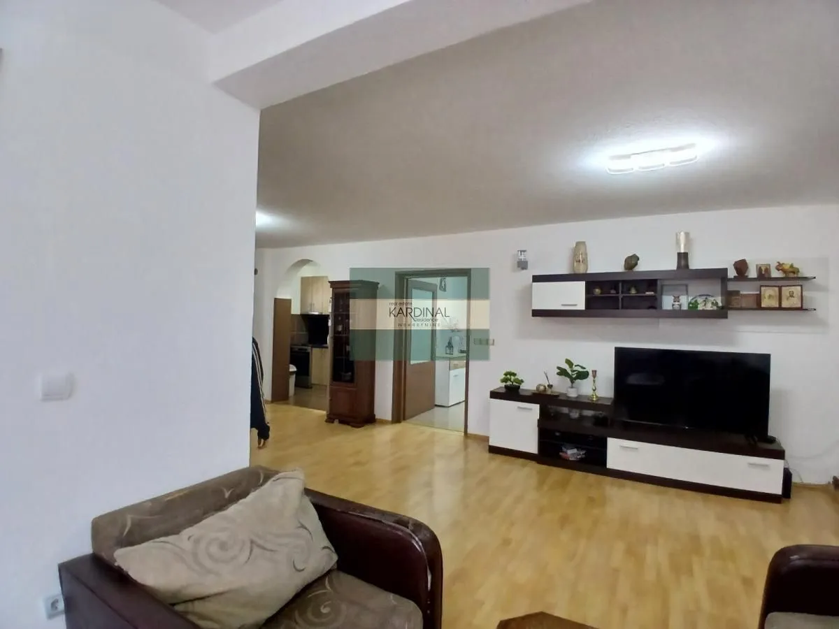 Prodaja, kuća, 316m², Trnava, Jagodina