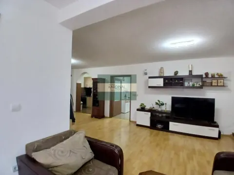 Prodaja, kuća, 316m², Trnava, Jagodina - image 21