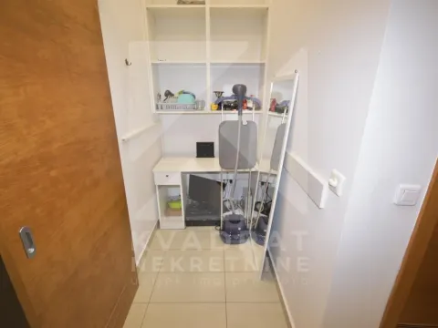 Prodaja, poslovni prostor, 53m², Blok 5, Podgorica - image 3