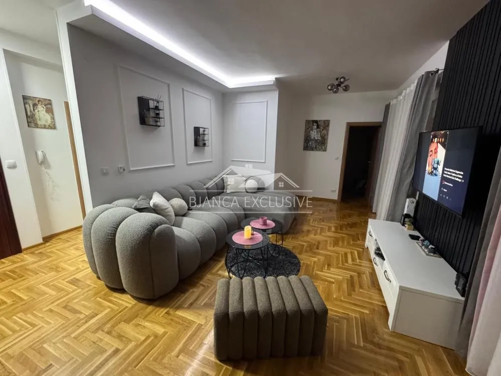 Prodaja, trosoban stan, 70m², Brace Jerković, Voždovac Sve Podlokacije