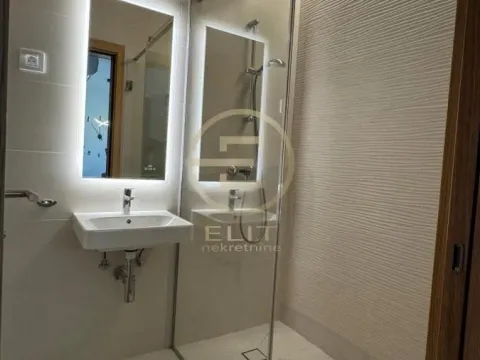 Izdavanje, dvosoban stan, 42m², Bulevar Evrope, Novi Sad Sve Podlokacije - image 8