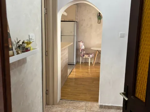 Prodaja, kuća, 150m², Stari Aerodrom, Podgorica - image 2