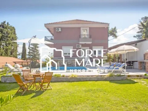 Sale, five bedroom apartment, 272m², Baošići, Herceg Novi - image 12