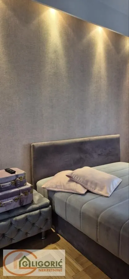 Rent, two bedroom apartment, 55m², Crveni Krst, Beograd