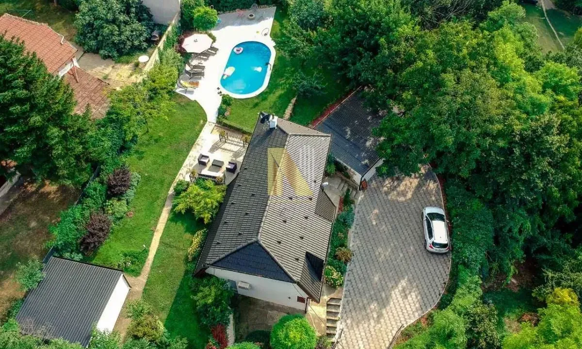 Izdavanje, kuća, 163m², Petrovaradin, Novi Sad