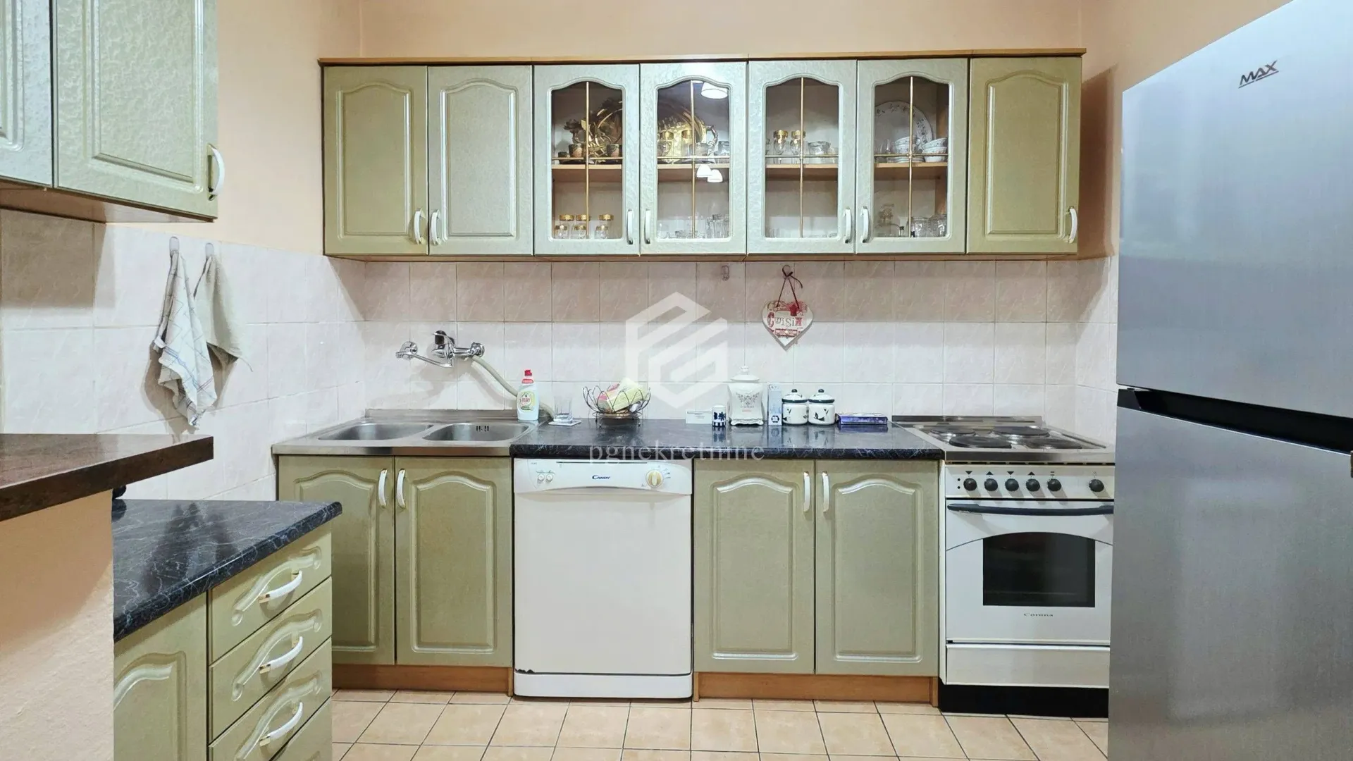 Rent, house, 120m², Zagorič, Podgorica