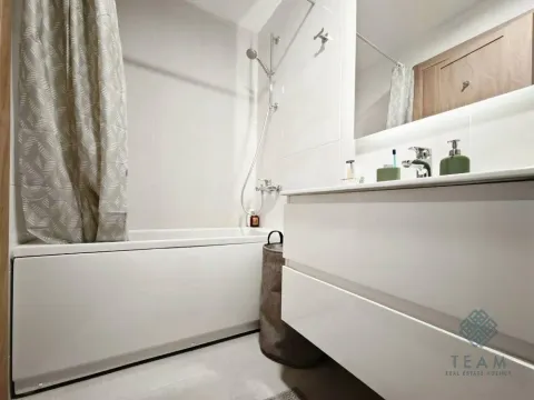 Izdavanje, dvosoban stan, 74m², Master Kvart, Podgorica - image 10