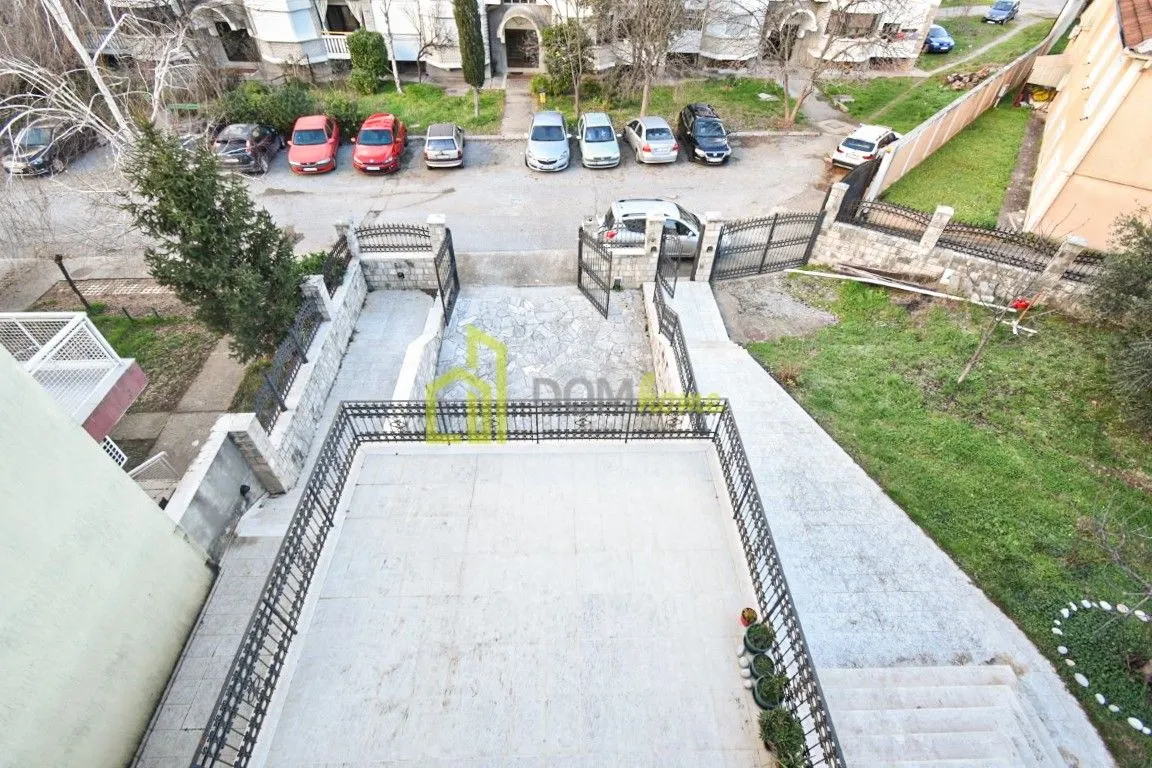 Sale, house, 300m², Zabjelo, Podgorica