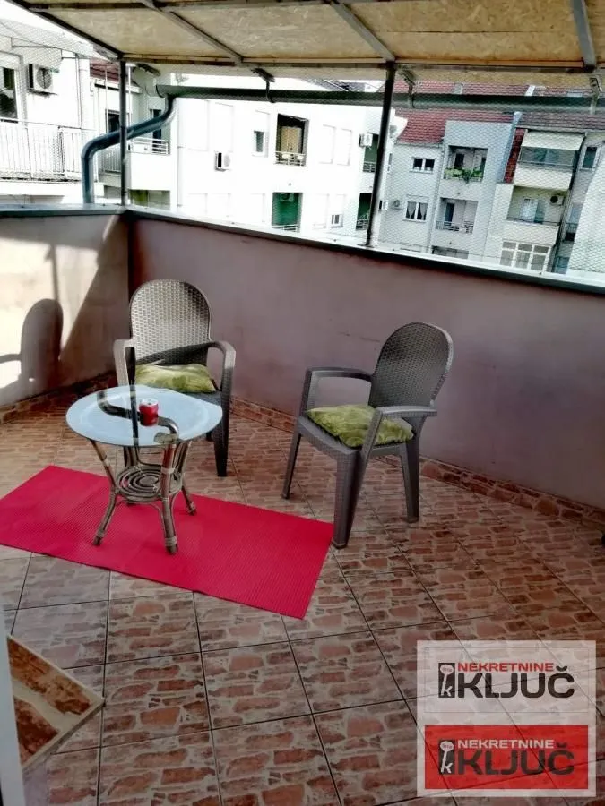 Izdavanje, garsonjera, 35m², Bulevar Oslobodjenja, Novi Sad Sve Podlokacije