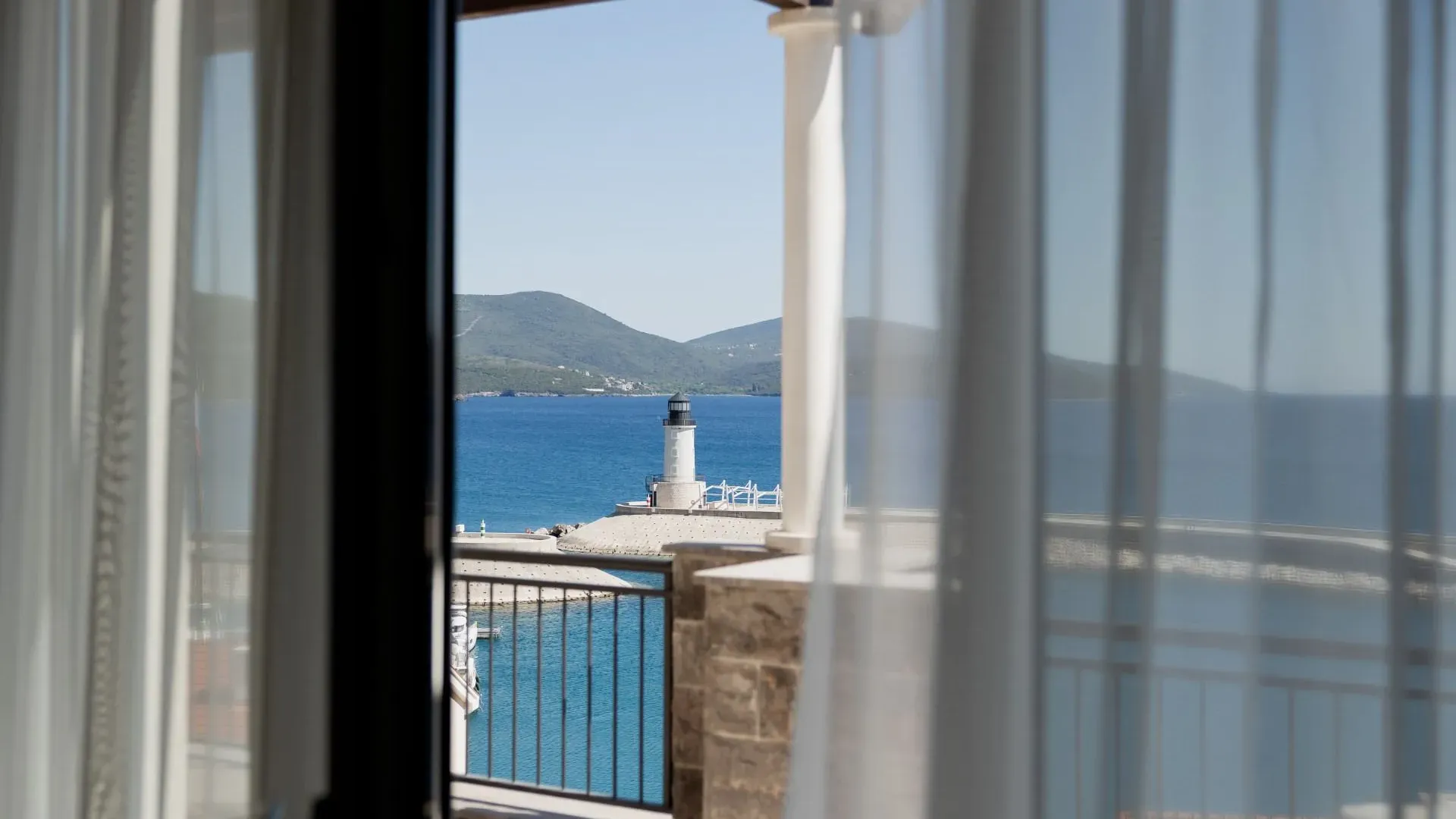 Rent, two bedroom apartment, 125m², Luštica Bay, Tivat