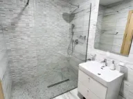 Izdavanje, jednosoban stan, 51m², Momišići, Podgorica - image 7