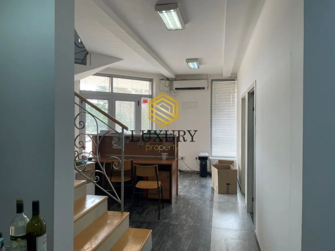 Rent, office space, 160m², Kod Big Fashion-a, Podgorica