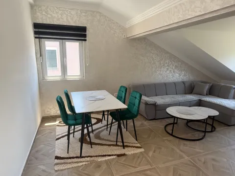 Rent, one bedroom apartment, 66m², Igalo, Herceg Novi - image 2
