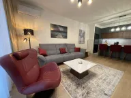 Izdavanje, trosoban stan, 86m², Savski Venac, Beograd - image 5