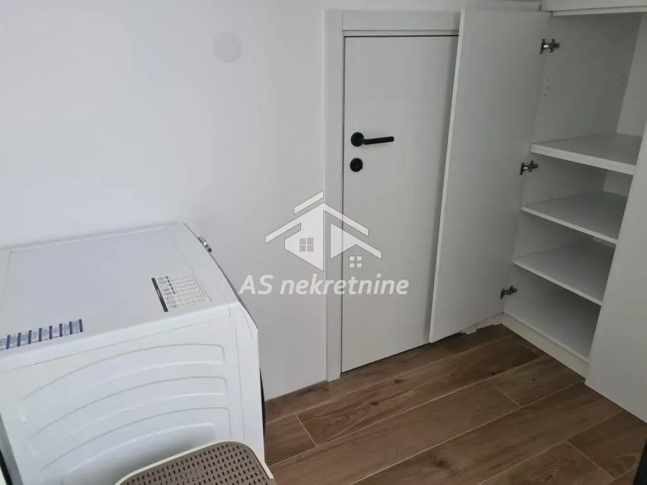 Rent, three bedroom apartment, 360m², Savski Venac, Beograd