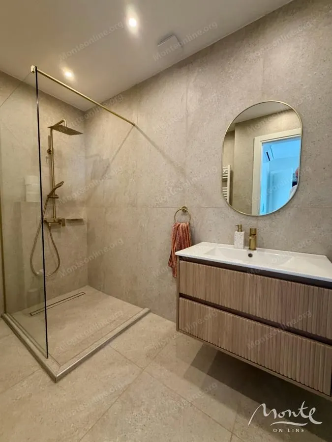 Prodaja, kuća, 220m², Tivat, Crna Gora