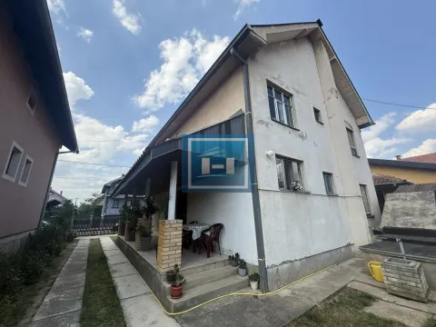 Prodaja, kuća, 160m², Trnava, Jagodina - image 30