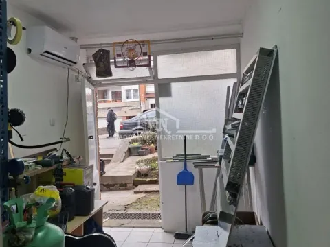 Prodaja, poslovni prostor, 9m², Rakovica, Beograd - image 2