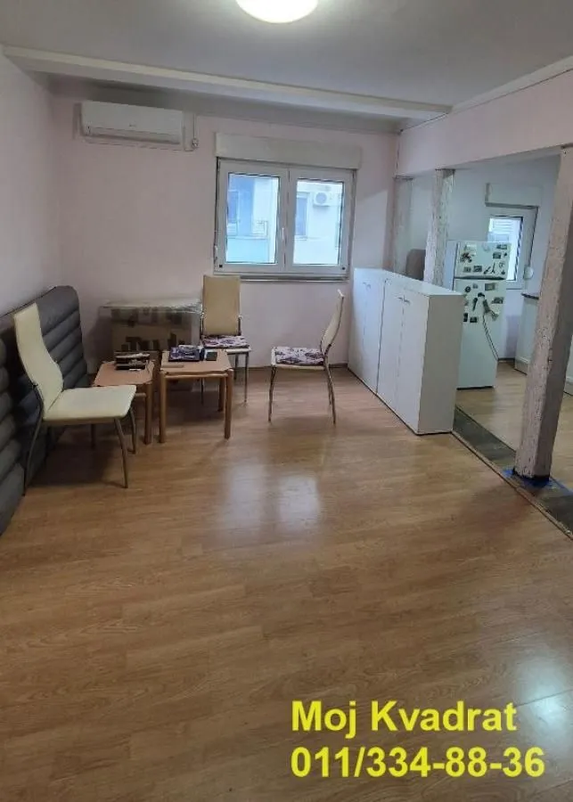 Prodaja, dvosoban stan, 37m², Đeram Pijaca, Beograd
