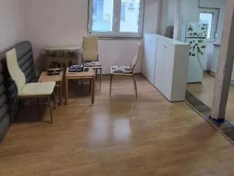 Prodaja, dvosoban stan, 37m², Đeram Pijaca, Beograd - image 1