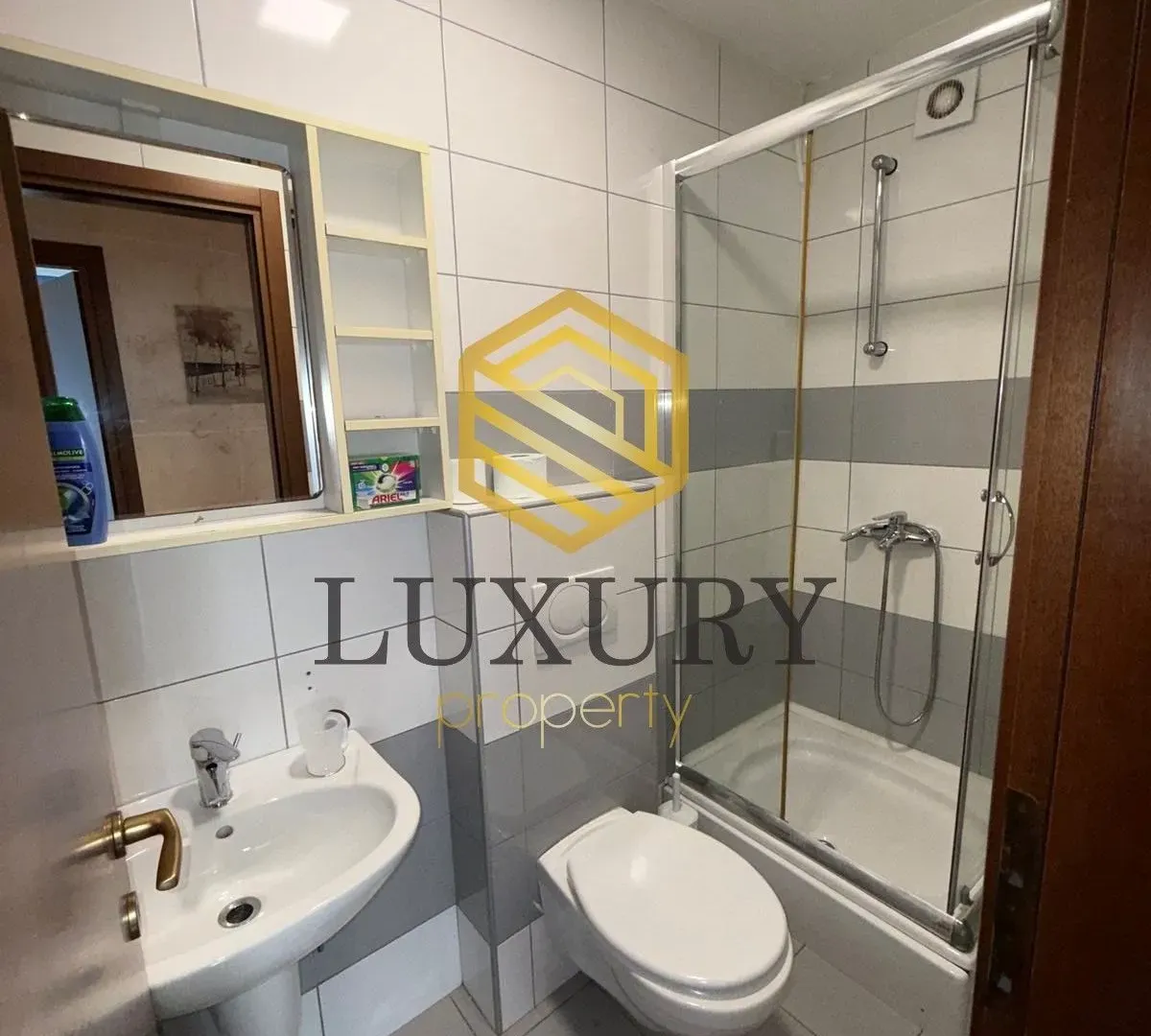 Izdavanje, dvosoban stan, 75m², City Kvart, Podgorica