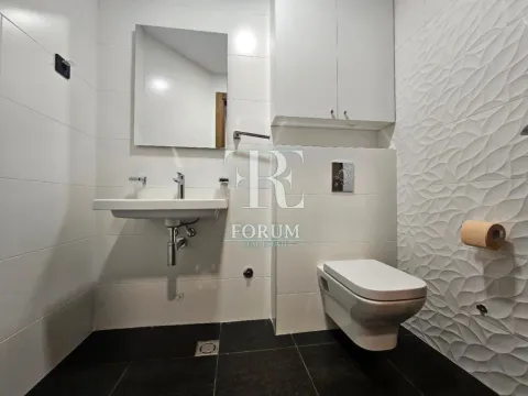 Izdavanje, dvosoban stan, 80m², Ljubović, Podgorica - image 11