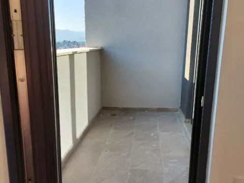 Prodaja, jednosoban stan, 41m², Stari Aerodrom, Podgorica - image 7