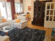 Izdavanje, četvorosoban stan, 108m², Čukarica, Beograd - image 1