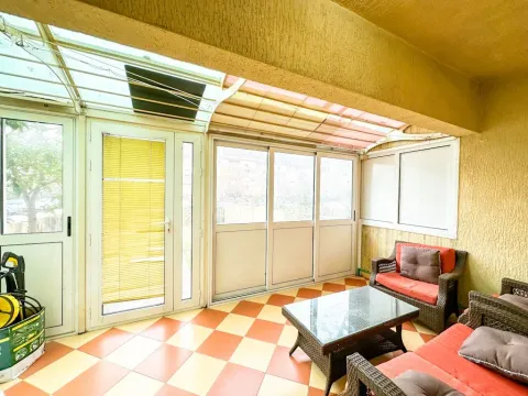 Izdavanje, trosoban stan, 80m², Stari Aerodrom, Podgorica - image 12